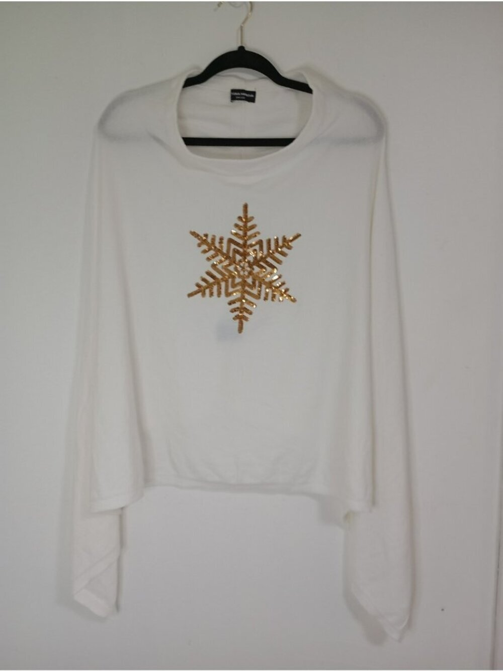 Victoria Harbour Women’s One Size Sequin Star Sweater Poncho